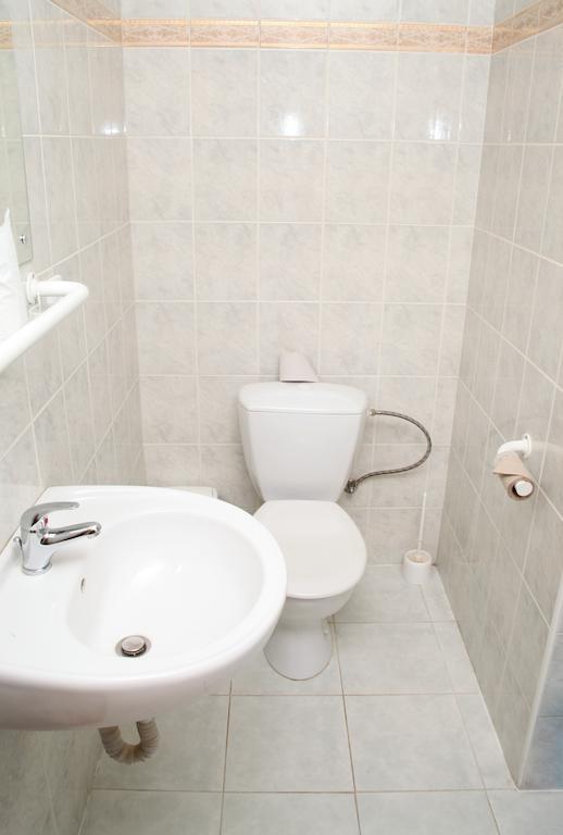 Mondeo Prague Room photo
